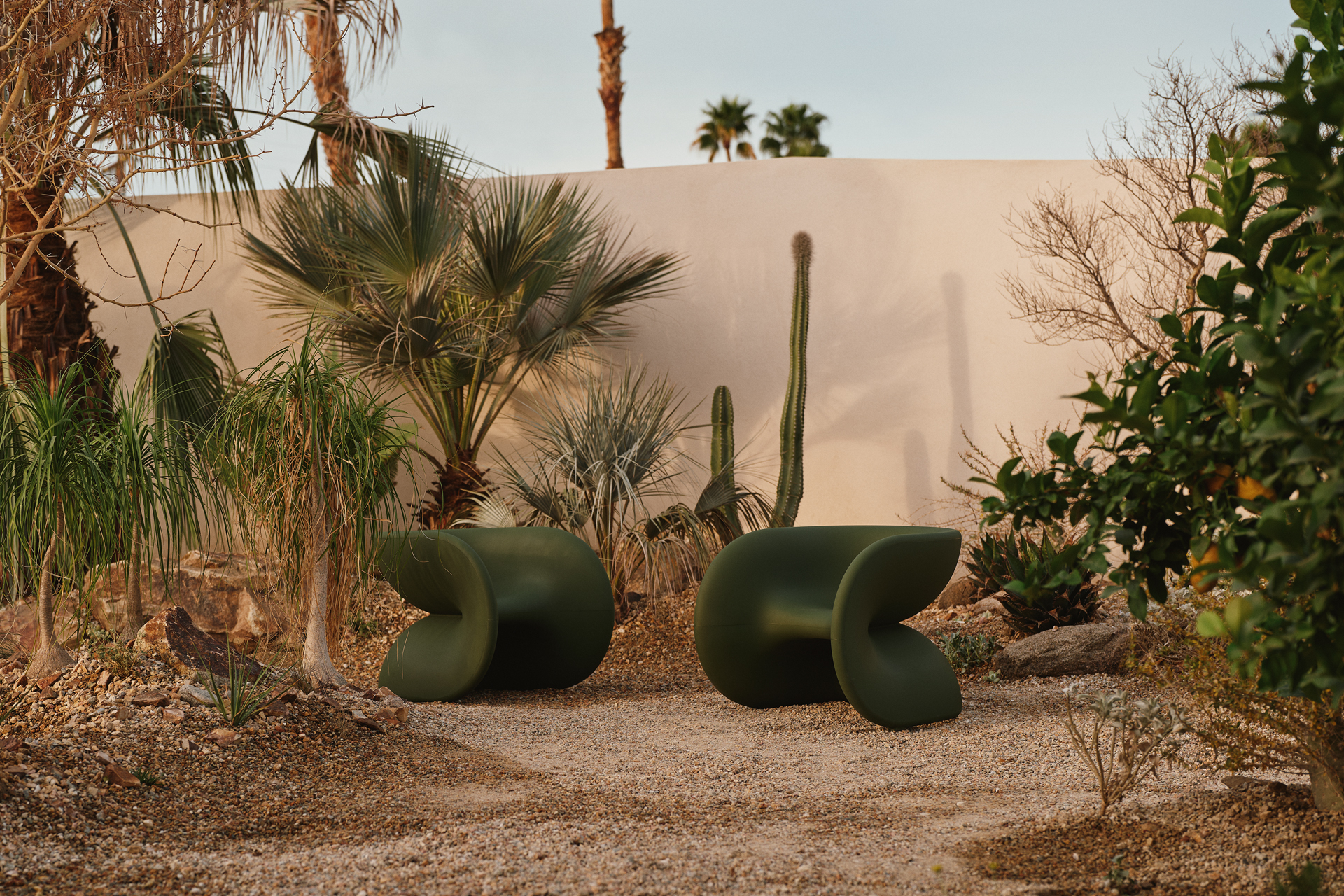 DWRXBoutique_house_Palm-Desert_California_exterior-sitting.jpg