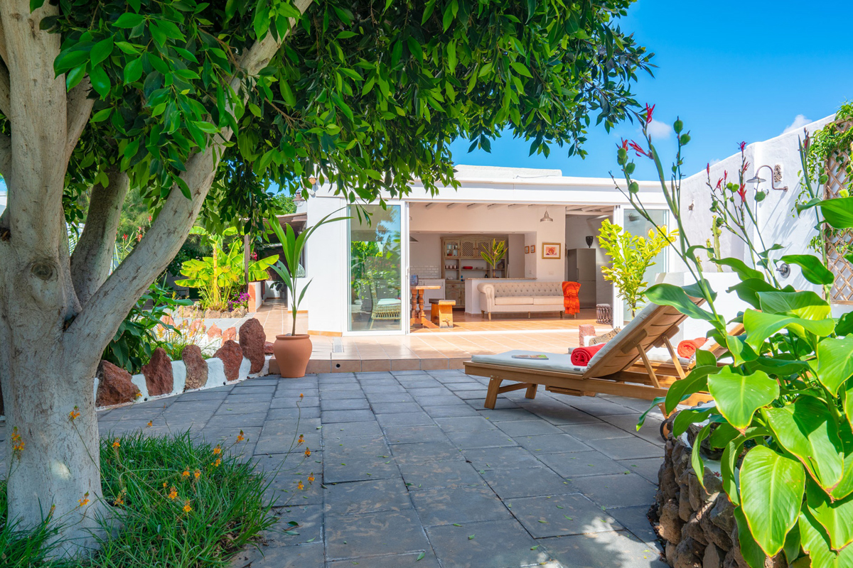 garden-villa-guatiza